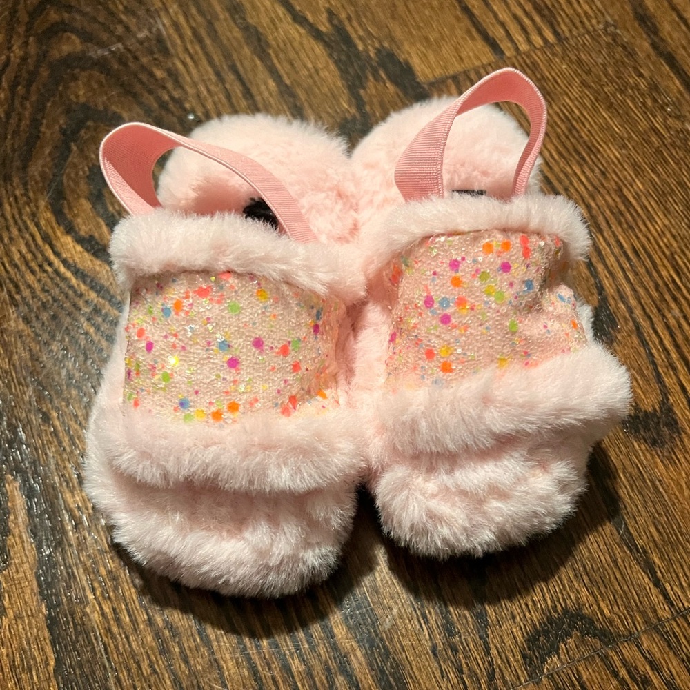 Kensie Girl | Pink Fuzzy Kids Slippers for Toddlers | Size S (5/6)